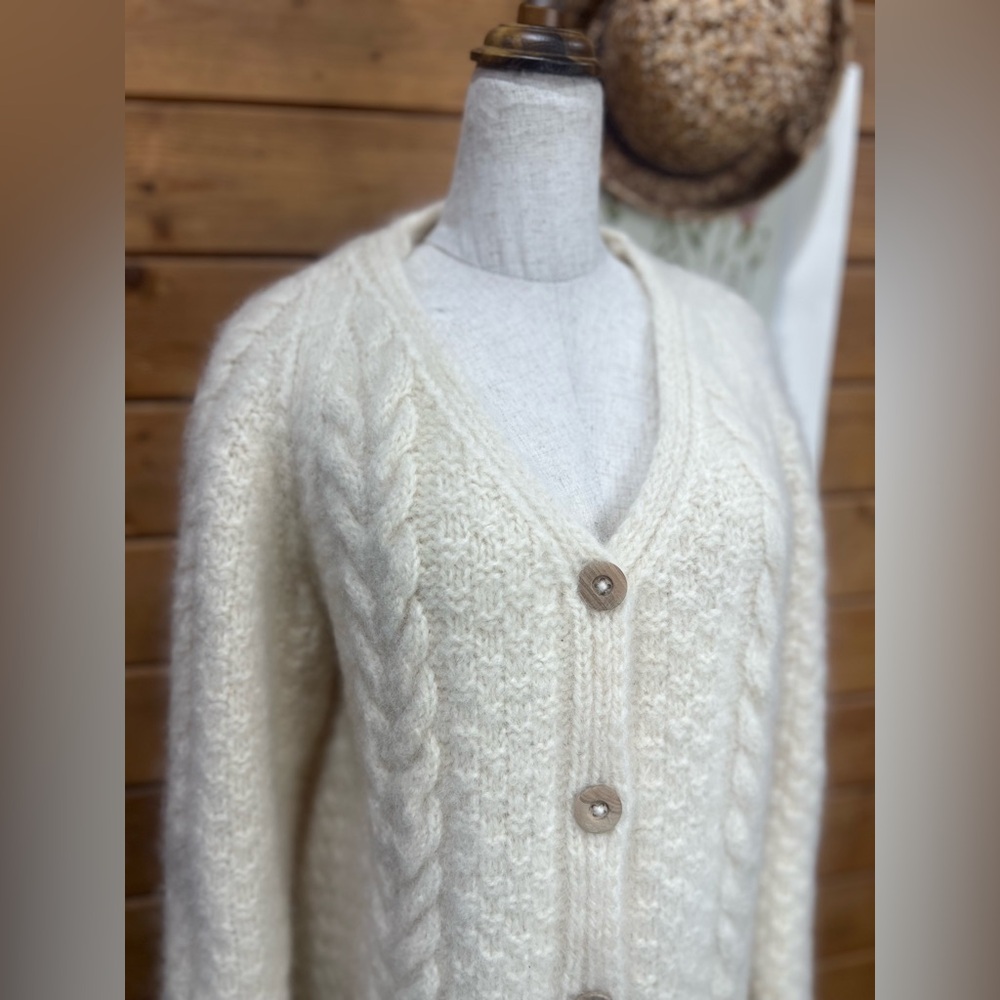 Handmade Cream Wool Blend Cable Knit Cardigan Sweater – Cozy Soft Classic S-M - Picture 5 of 6
